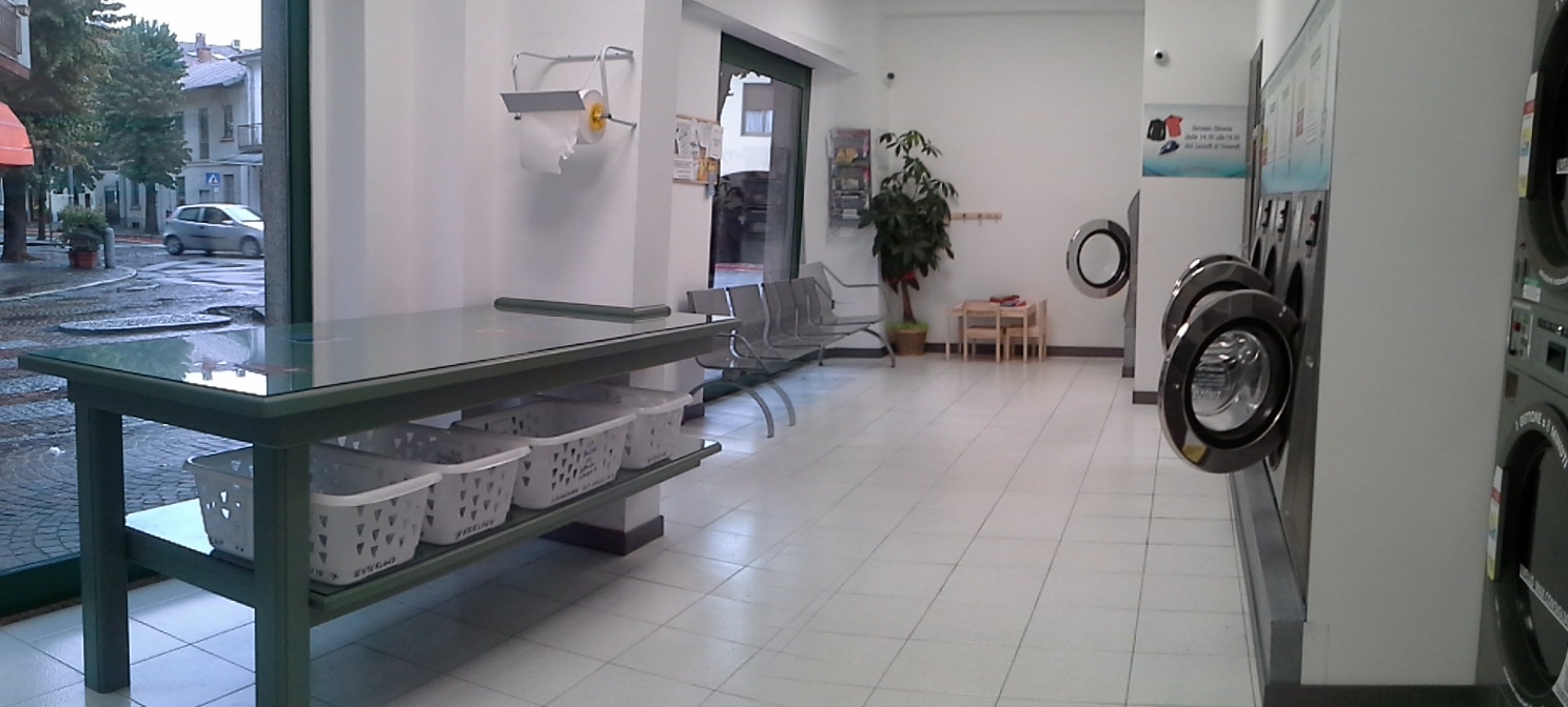 LAVANDERIA A GETTONI SELF SERVICE Benvenuti su lavanderiaself Waterland