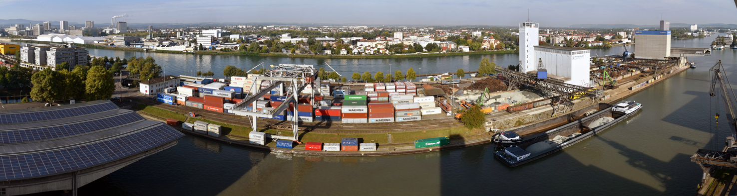 Basler-Hafen, Rhein, Teilpanorama