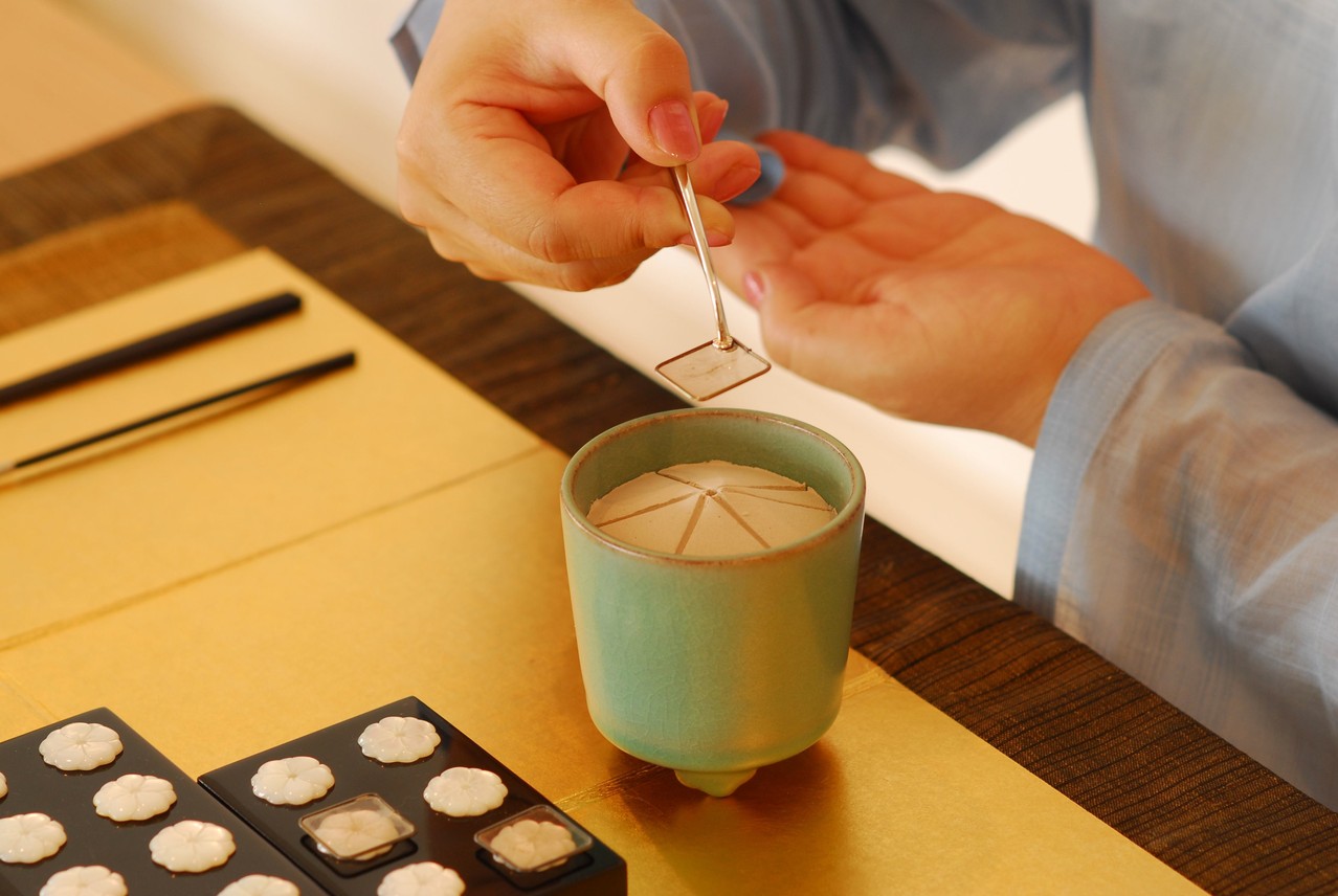 Japanese Incense Ceremony Japanese Incense Ceremony・聞香会・オーダーメイドのお香・企業研修