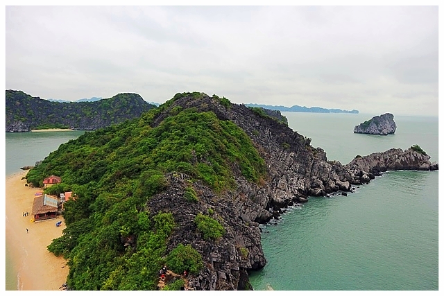 Halong Bay Monkey Island halongbucht vietnam sehenswürdigkeiten bootstour