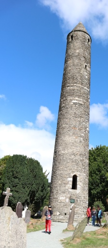 Glendalough Roundtower Dublin Sightseeing