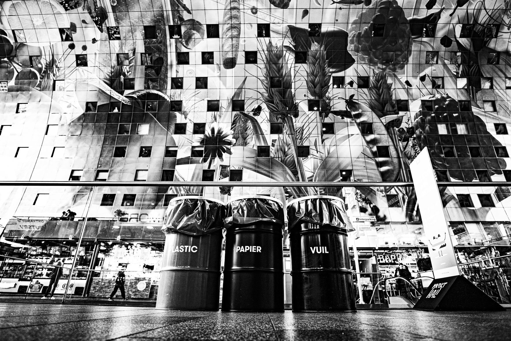 Rotterdam Market Hall recycling bins  ©martin_schitto @fotomartsch