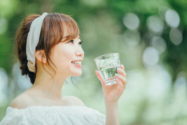 週のはじまりに「水分補給」の見直しを！熱中症から家族を守る、夏の食べ物・飲み物えらび
