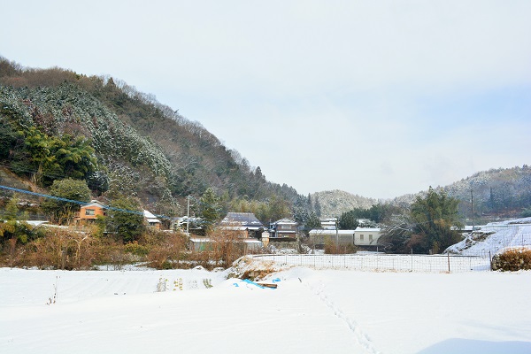 細川家住宅のある多和額東の雪景色