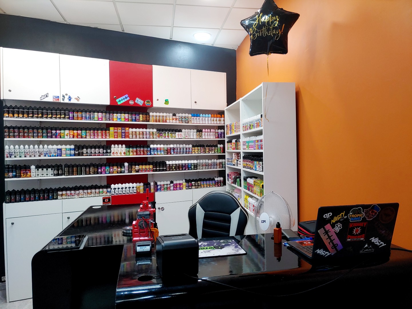 The corner vape shop en Candelaria - Centro Comercial Punta Larga