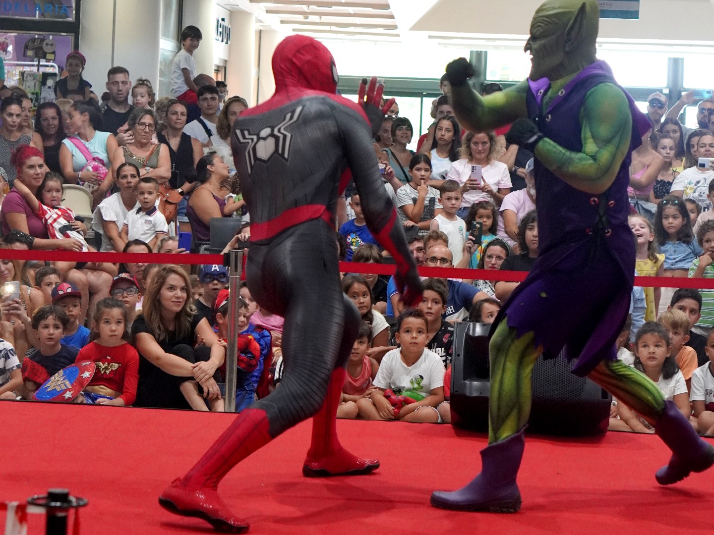 Show de superhéroes - Centro Comercial Punta Larga