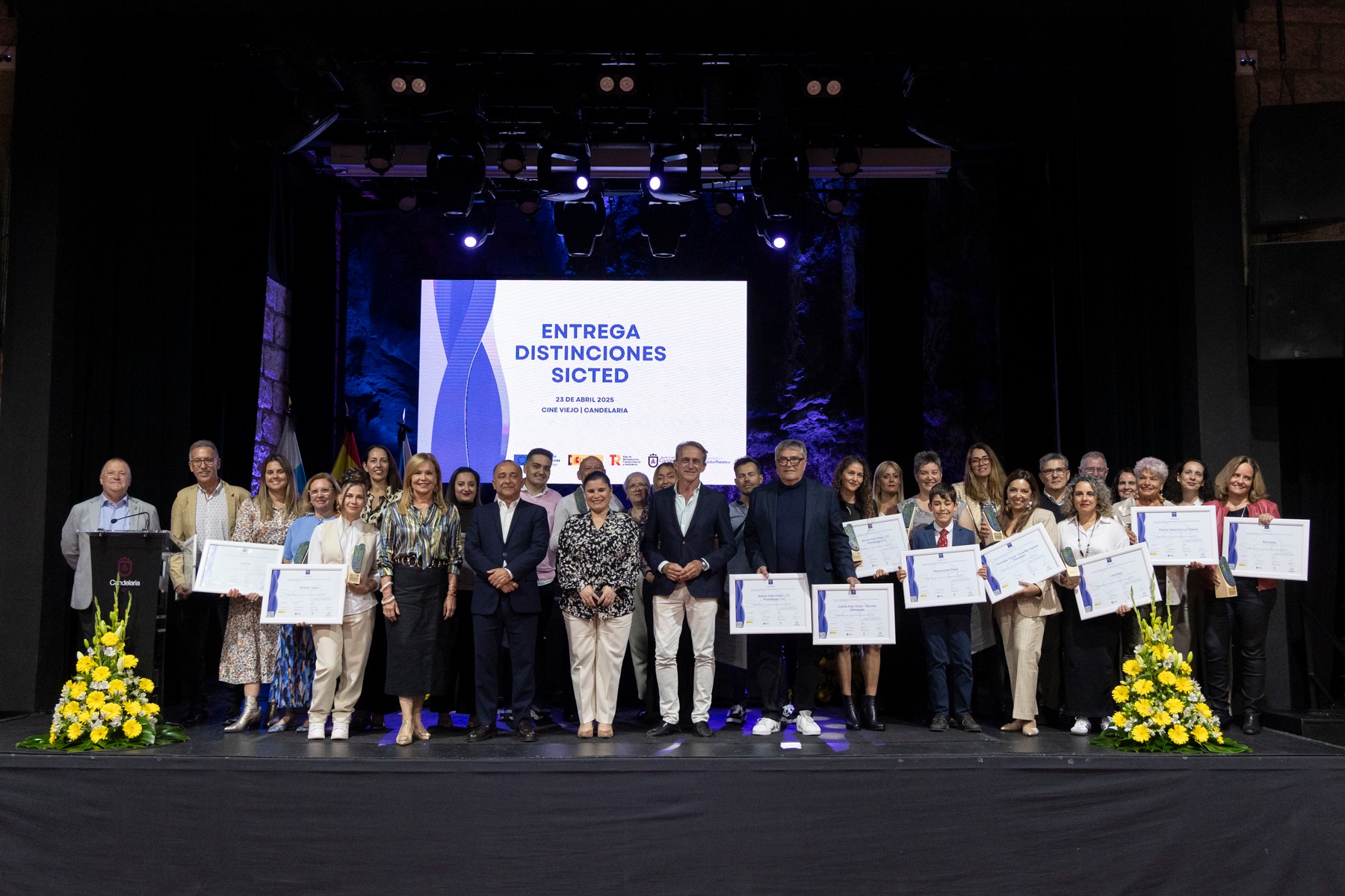 Entrega del distintivo SICTED 2025 a empresas de Candelaria