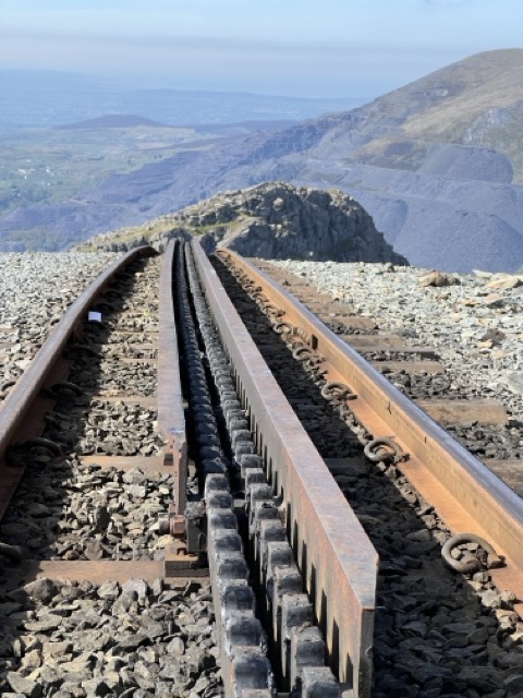 #924 Wales - Snowdon bei Traumwetter und hallo Schottland
