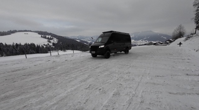 #597.5 Österreich, MegaMobil Campervans - Testfahrt SPRINTER 4x4 & Edelstahl Duschtasse