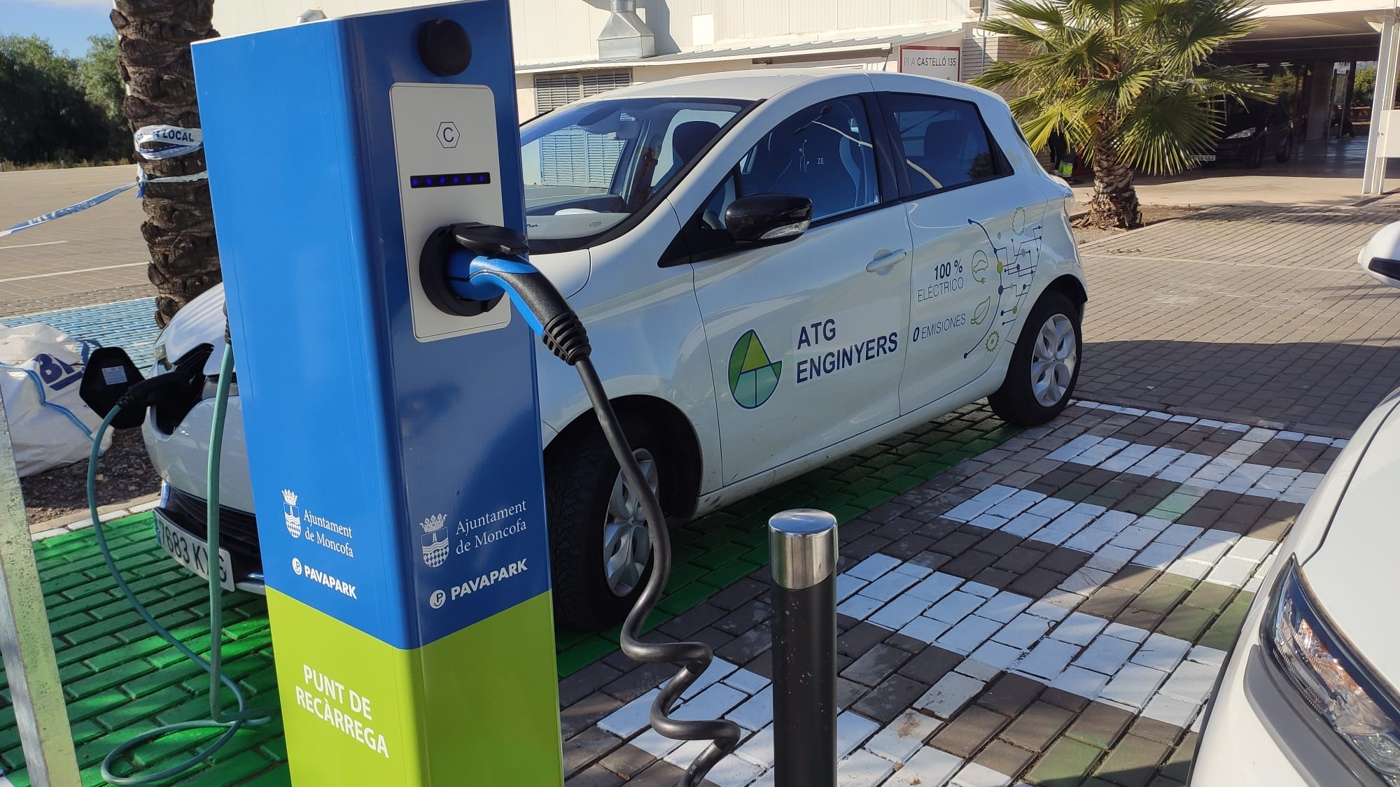 Punto recarga vehículos eléctricos en Moncofa