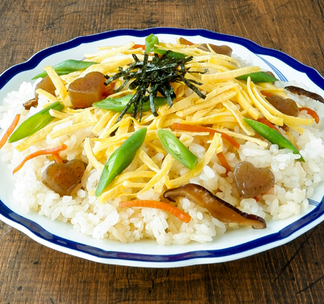 型抜きこんにゃく入りちらし寿司