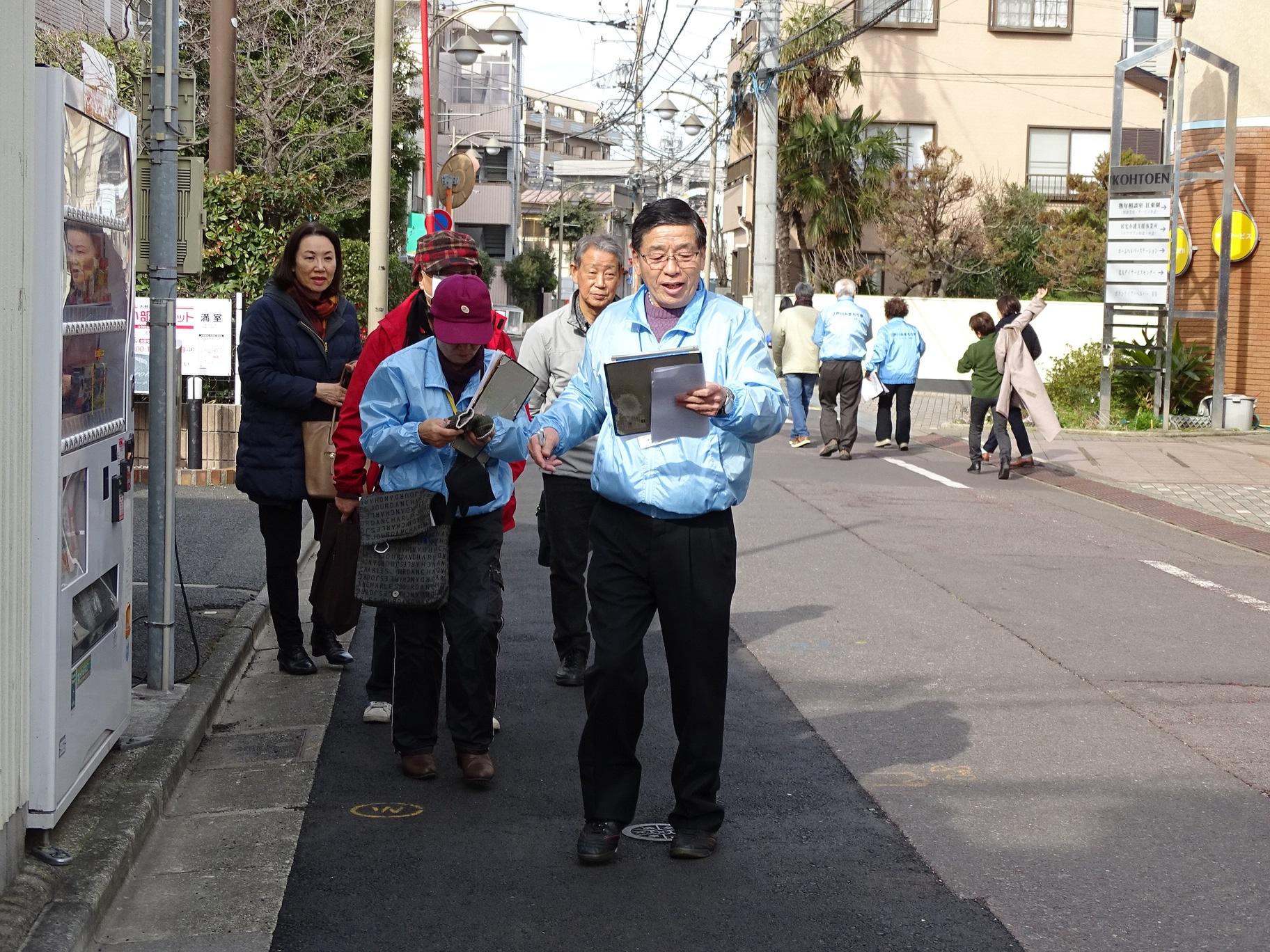 4班に分かれて出発