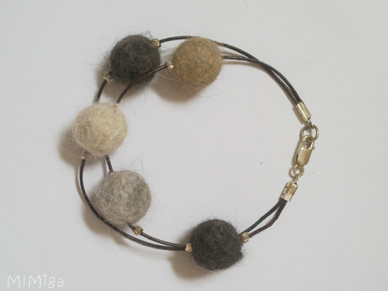 artistic-pet-hair-jewellery-braclet-hair-from-own-5-cats