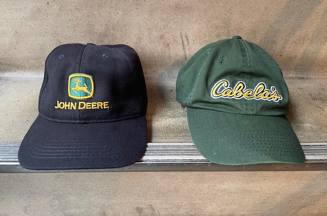 【限定販売】 選ばれし『モノ』、その②”USED CAP（JOHN アメリカ企業ロゴ 野球帽