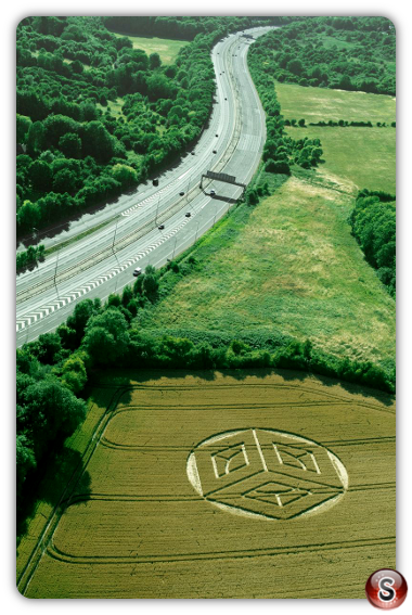 Crop circles - Merstham Warwickshire UK 2015