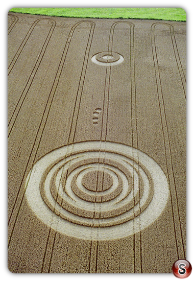 Crop circles - Acton Turville Gloucestershire 2001