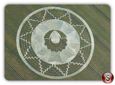 Crop circles - East Kennett Wiltshire UK 2011