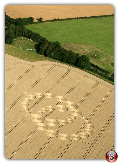 Crop circles - Rollright Stones Oxfordshire 2009