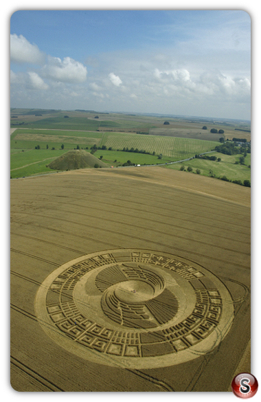 Crop circles - Silbury Hill Avebury Wiltshire 2004