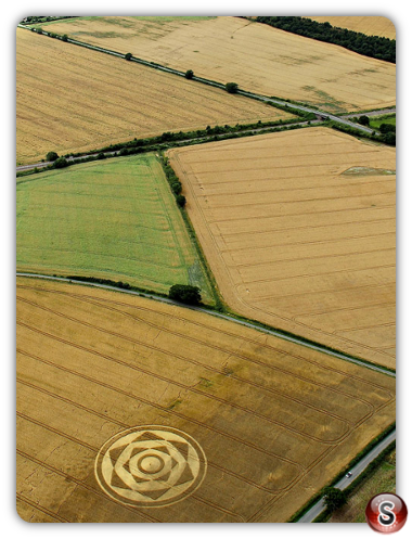 Crop circles - Harewell lane Nr Besford Worcestershire UK 2013