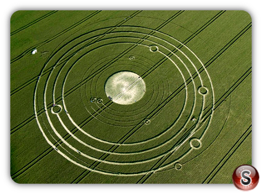 Crop circles - Avebury Manor Wiltshire 2008