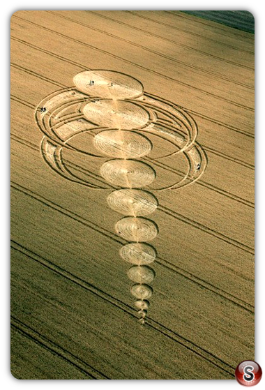 Crop circles - East Field Alton Barnes Wiltshire 2010