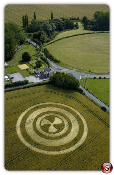 Crop circles - North Newnton Wiltshire 2004