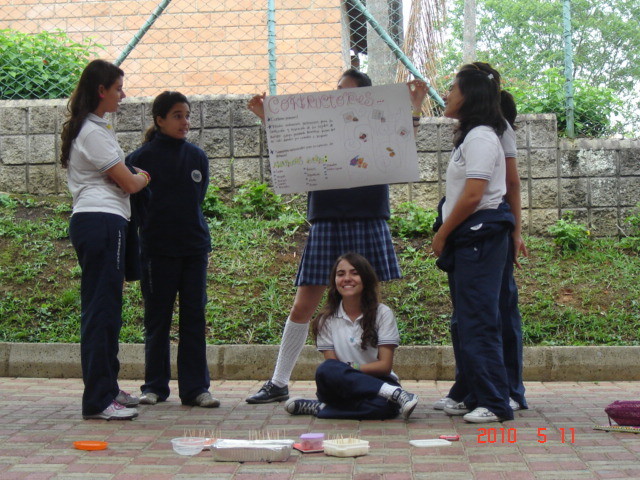 EXPOSICIÓN DE LOS CONSTRUCTORES