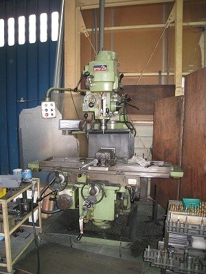 小縦型汎用フライス盤