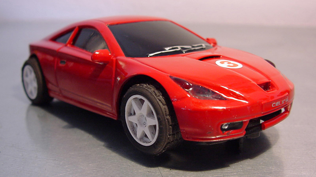 Celica montiert