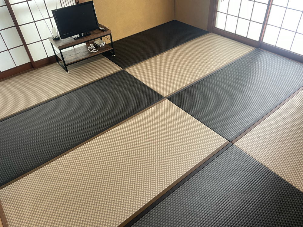 樹脂製の畳　セキスイ美草　市松ブラック　市松ラテブラウン