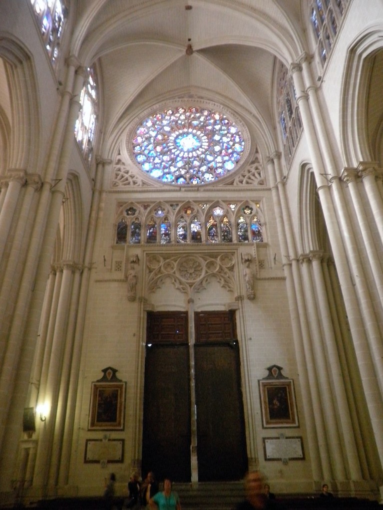 Les vitraux de la cathédrale ont été exécutés au XVème/XVIème par des artistes flamands.