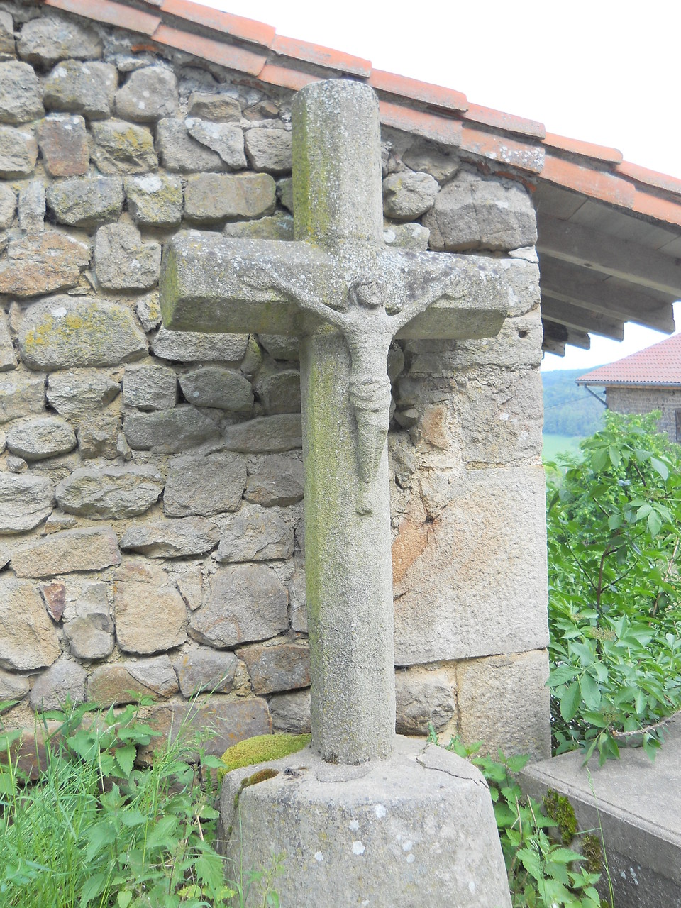 croix dans le hameau