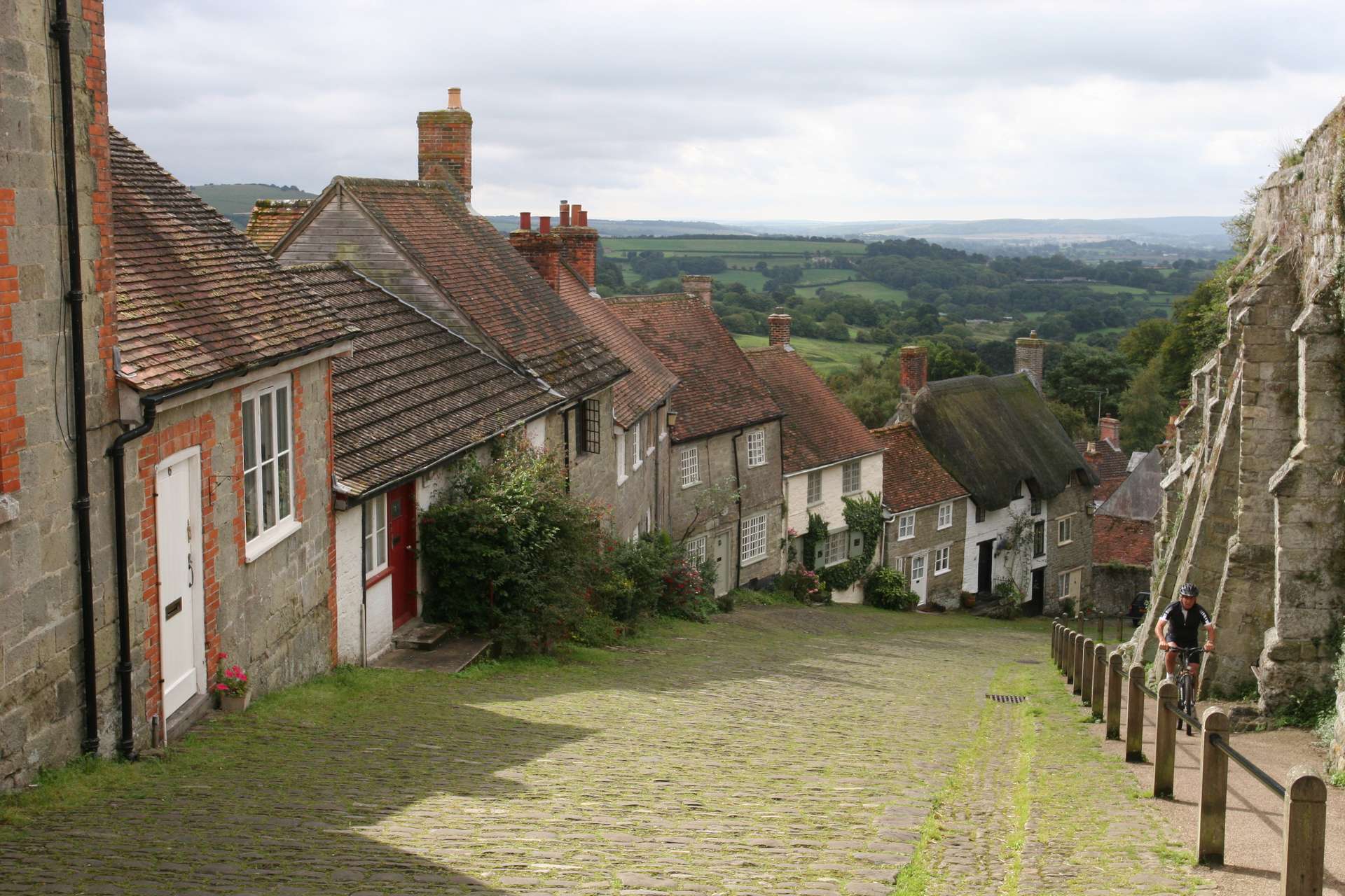 steile Gasse Gold Hill im Ort Shaftesbury ©My own Travel