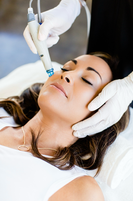 Hydrafacial- Im Kosmetikstudio Canisius in Köln
