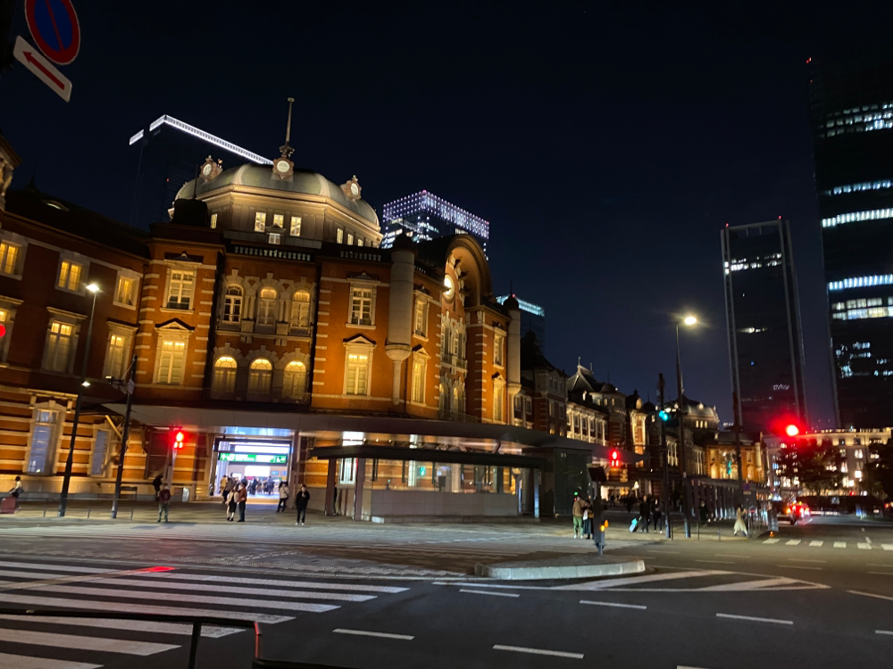 夜の東京駅