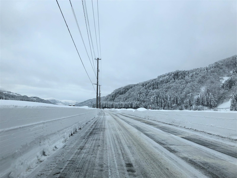 朝の出勤時には道路が綺麗に除雪されています（感謝！）