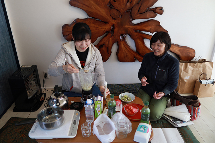 甘麹ドリンク作り&撮影は、2020年3月中旬に池田町の「龍宮写真館」で行いました