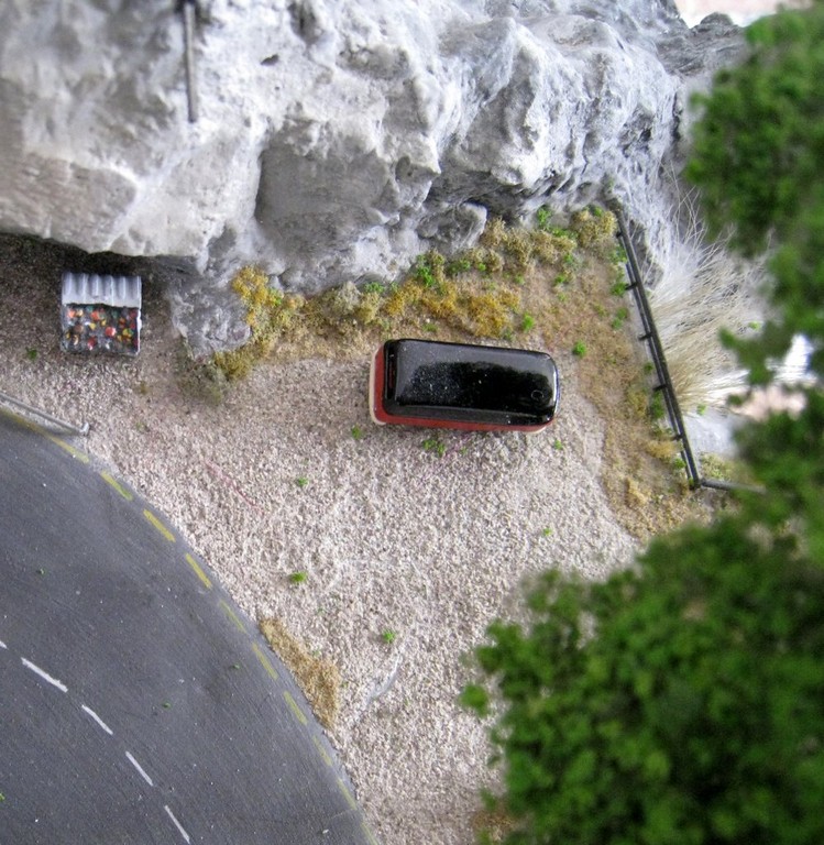 Parcheggio panoramico - Cassonetto rifiuti per i turisti di passaggio