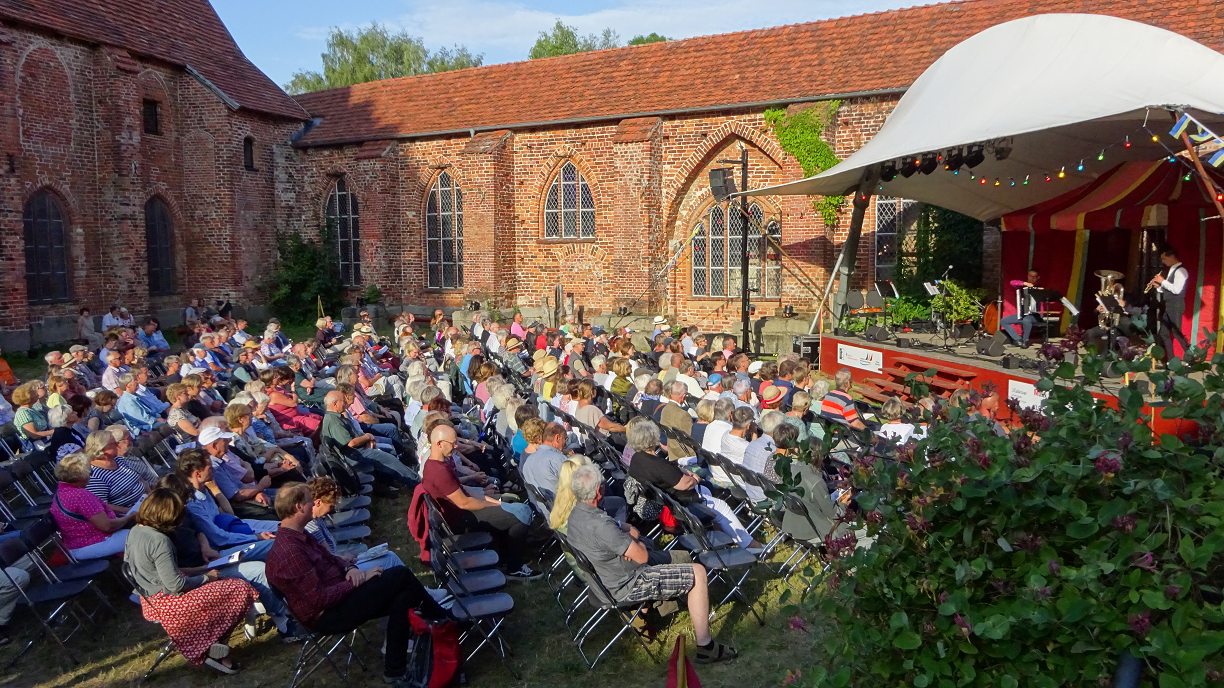 Gut gefüllt zeigte sich an beiden Abenden der Nonnengarten