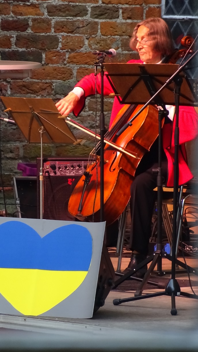 Karin Liersch am Cello | Foto: R. Dübler