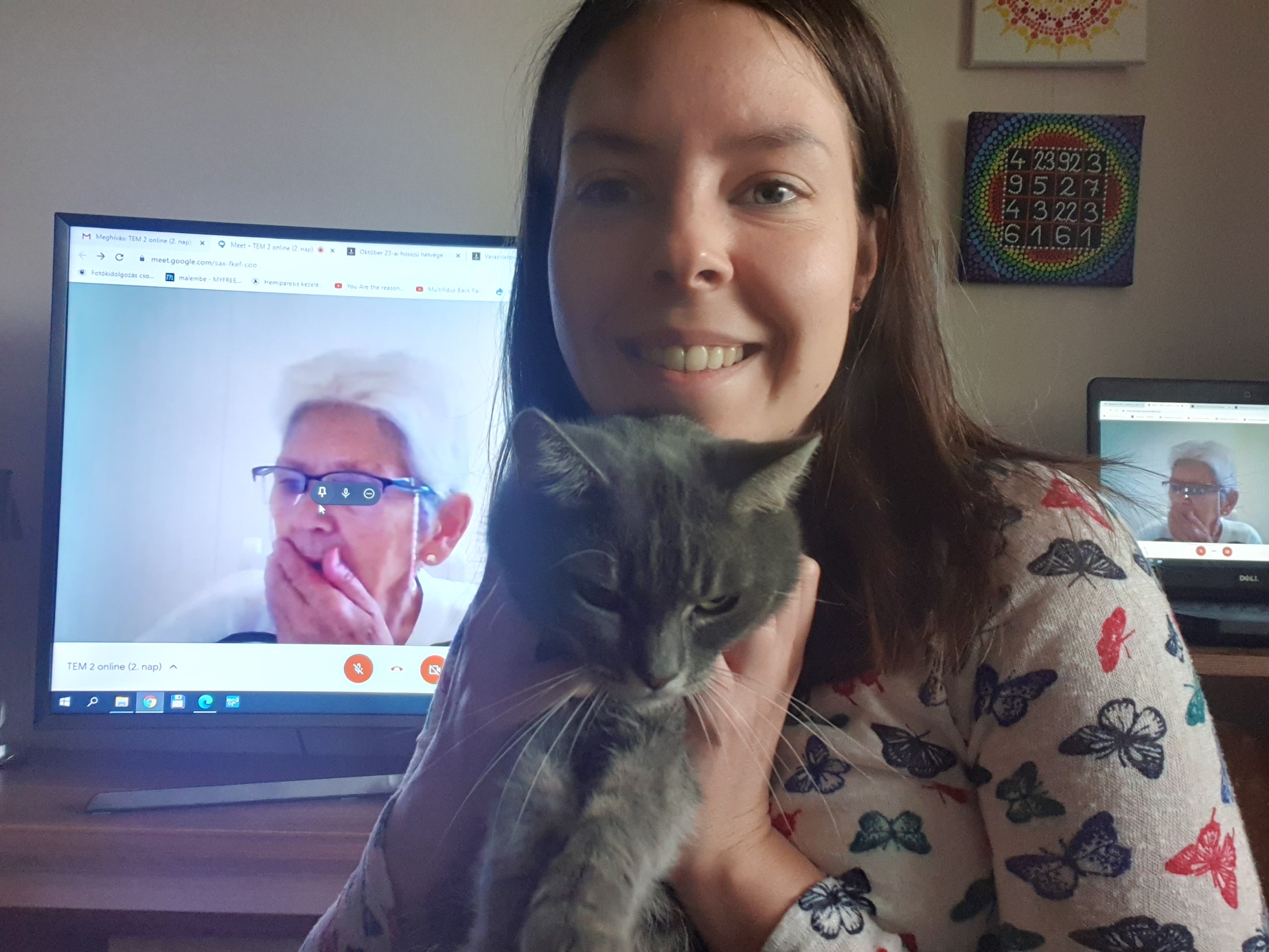 Tyukász Brigi és tanulótársa, a cica