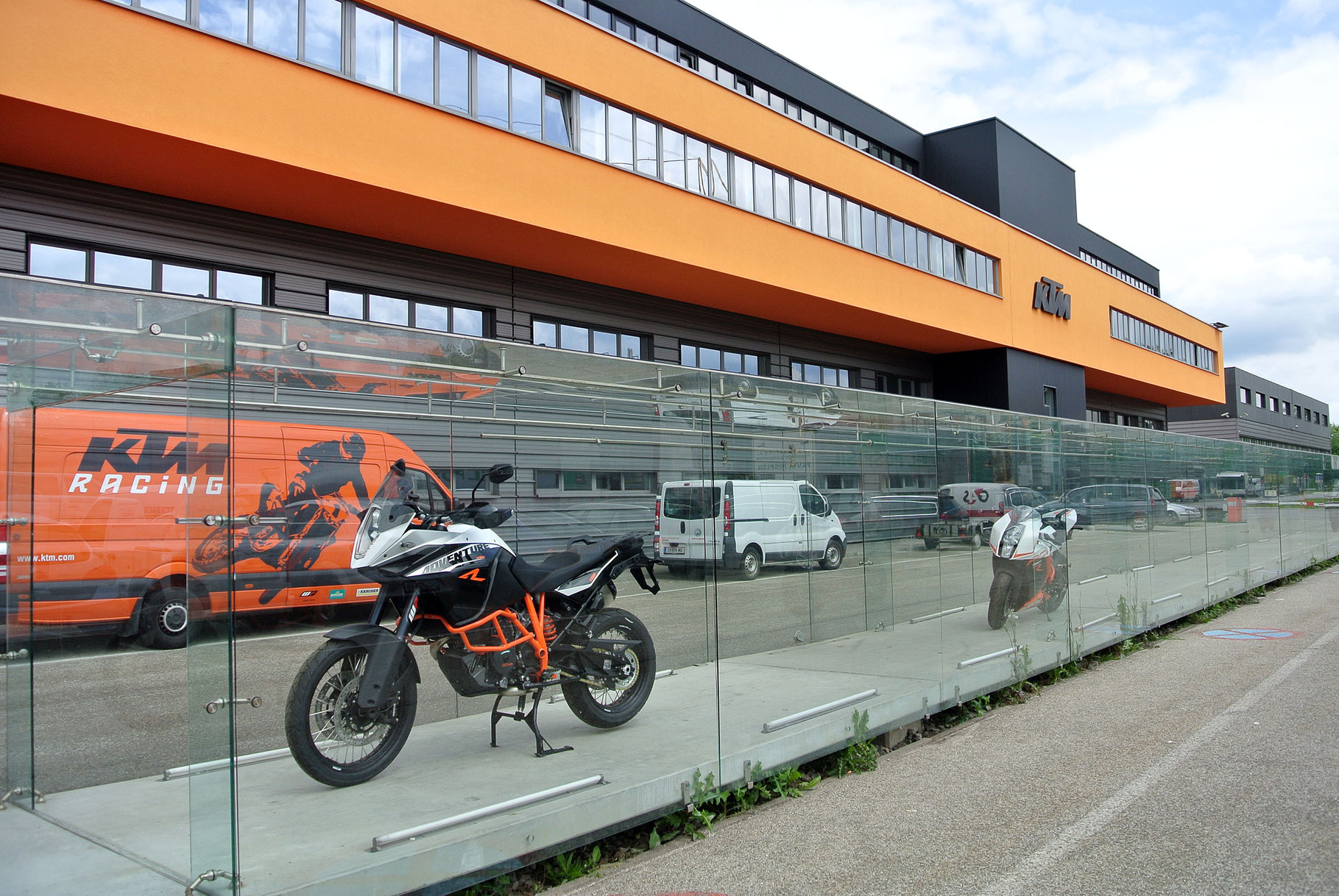 KTM Werksbesichtigung - Wolfs private Website &uuml;ber Motorr&auml;der und Reisen