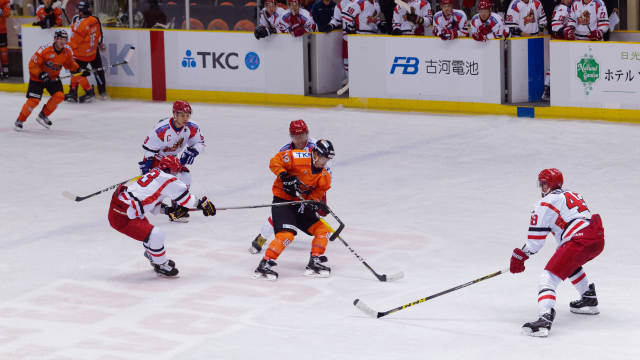 アイスバックス vs チャイナドラゴン: 古橋選手のゴール