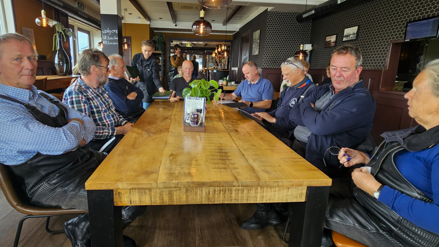 Een toplunch bij 'de Kombuis' in Oudeschild. Na de lunch