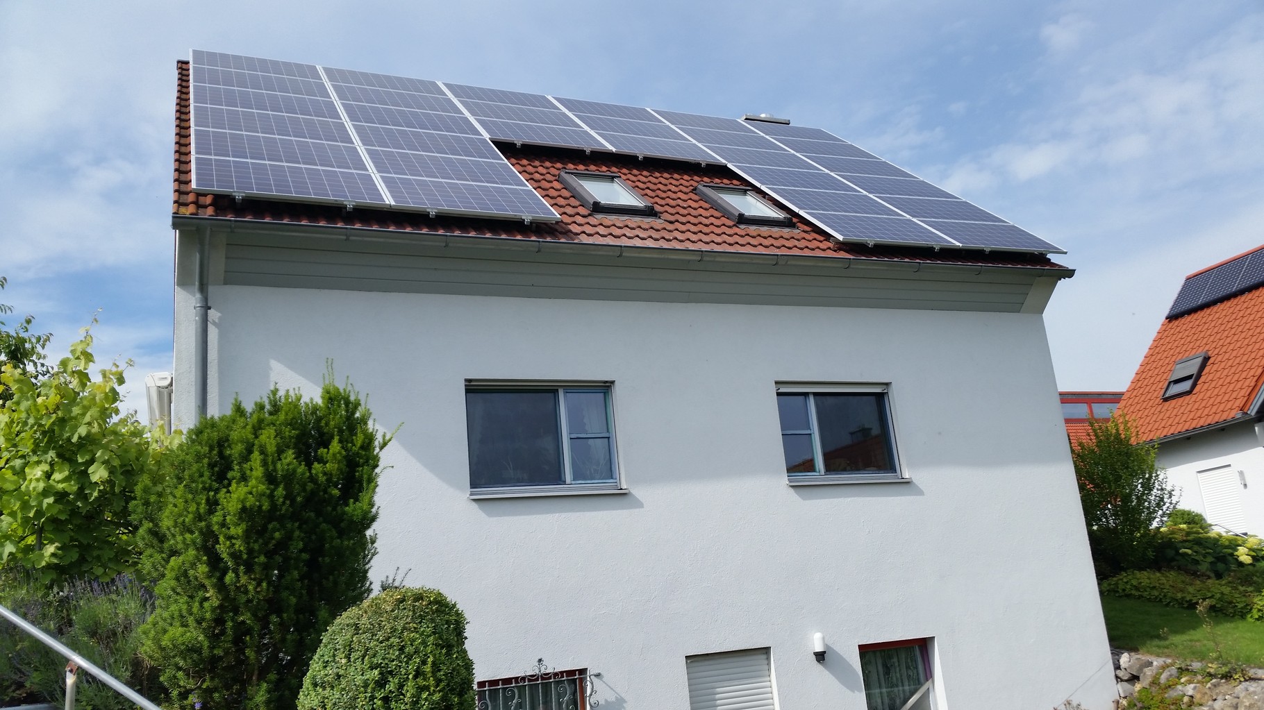 7,5 kWp Photovoltaikanlage 93077 Bad Abbach SHARP Modulen 