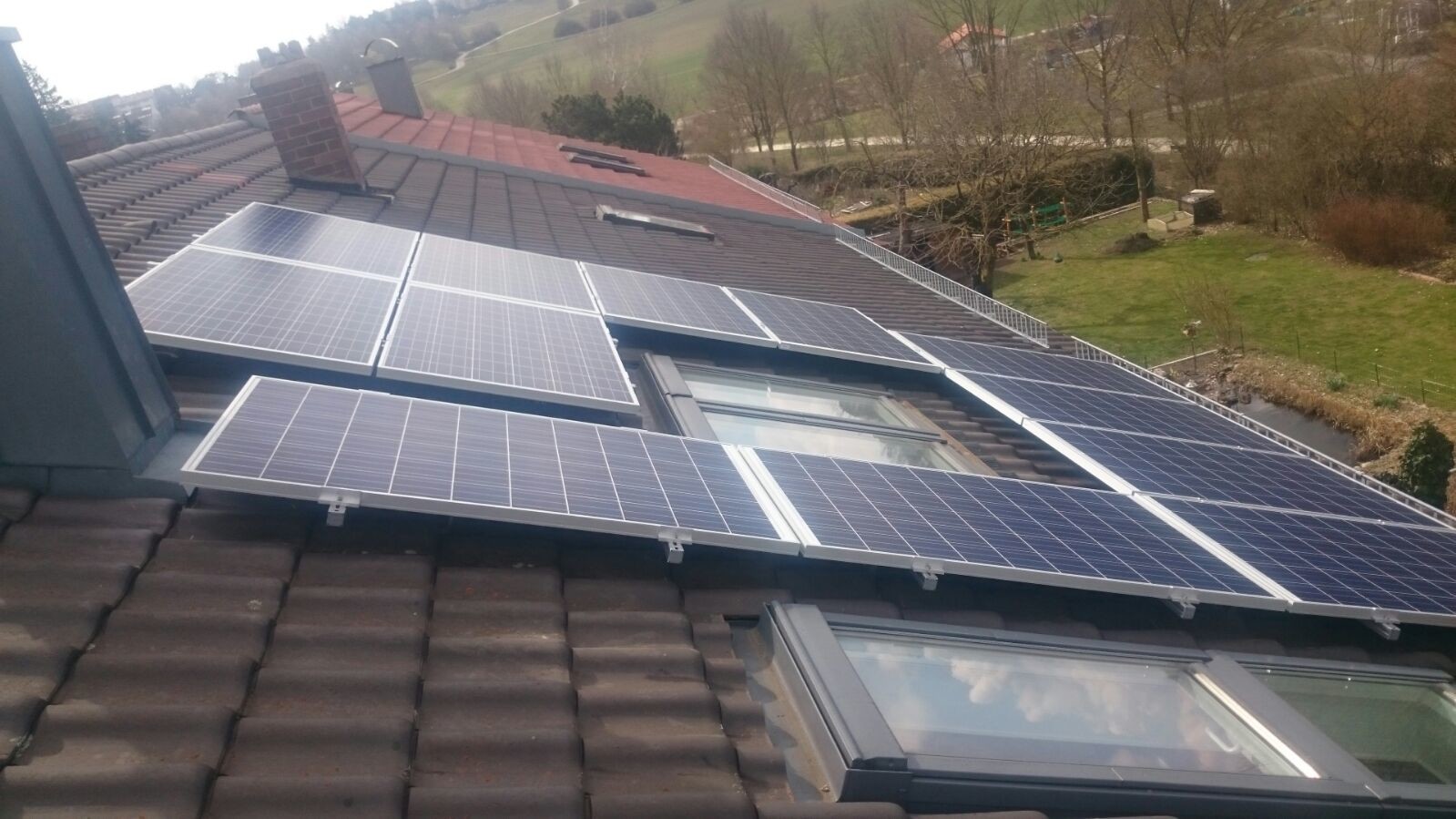 5,46 kWp Photovoltaikanlage mit Solarwatt Glas/Glas Module 30 Jahre Garantie mit Samsung Speicher in Regensburg