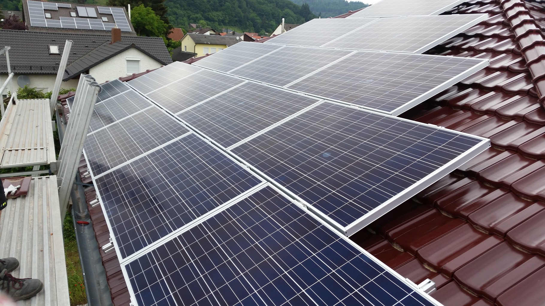 10 kWp Photovoltaikanlage 93105 Tegernheim SHARP Modulen 