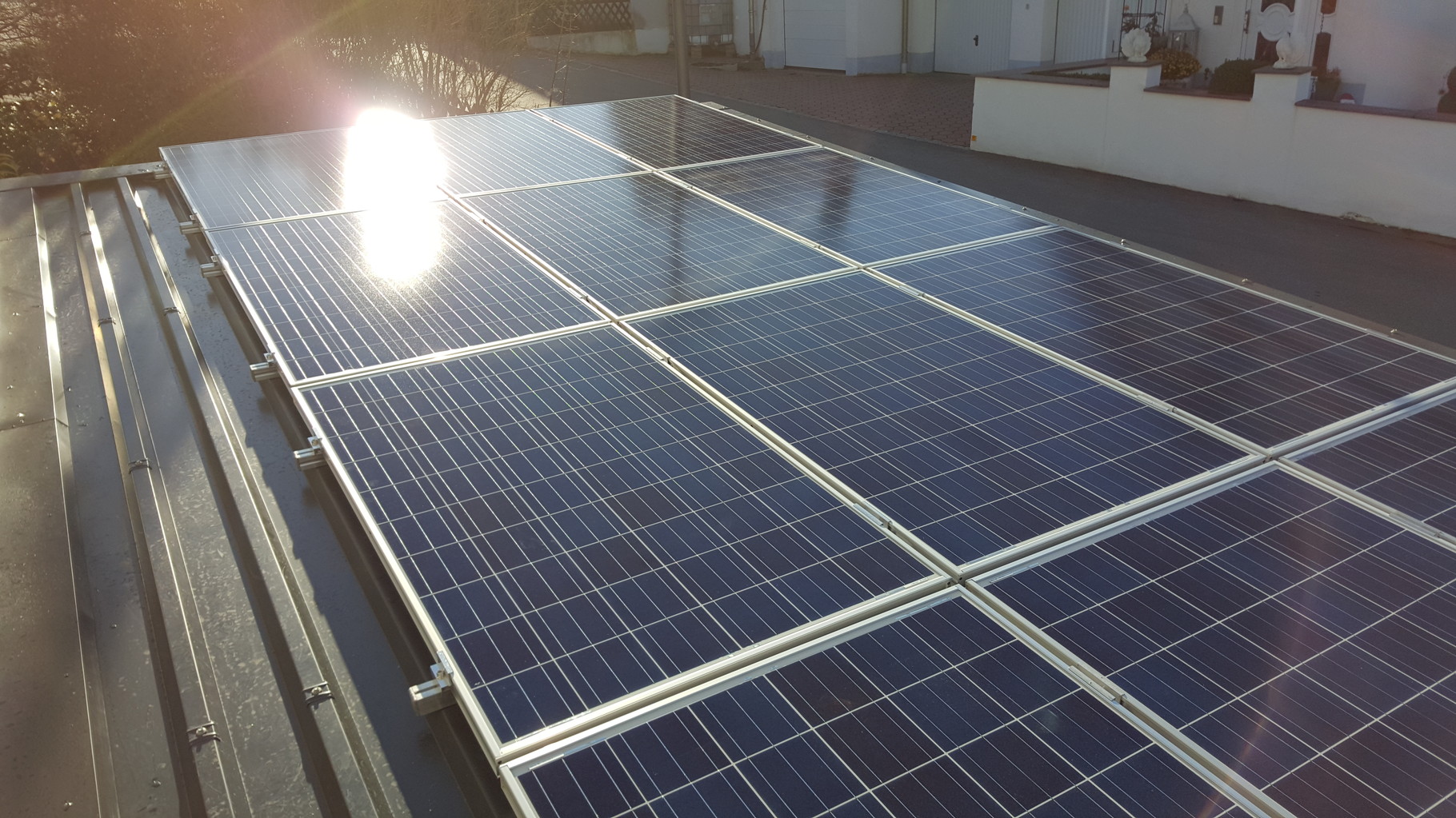 3 kWp Photovoltaikanlage mit Sharp Module  Bad Abbach
