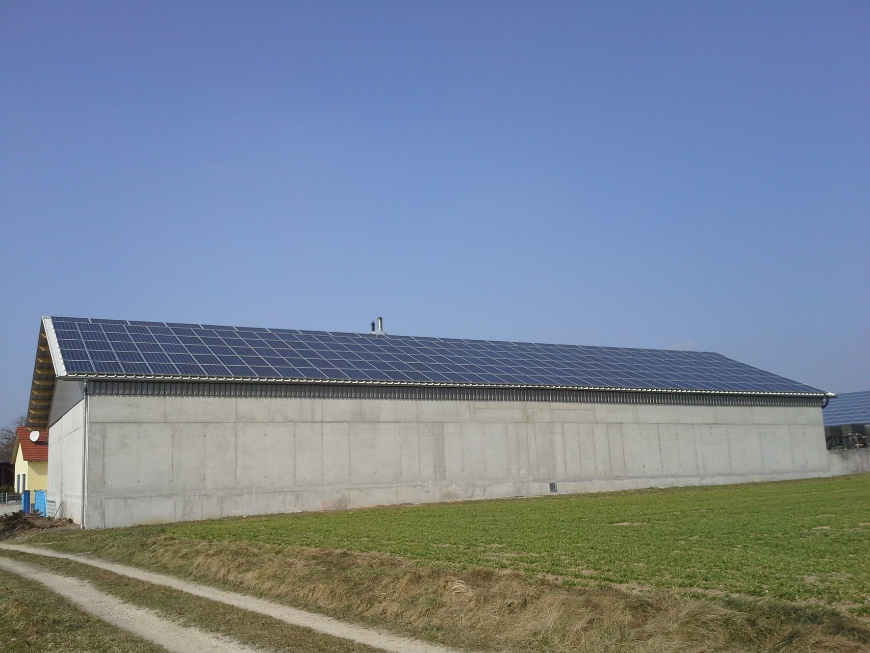 130 kWp Photovoltaikanlage 93351 Maierhofen SHARP Modulen 